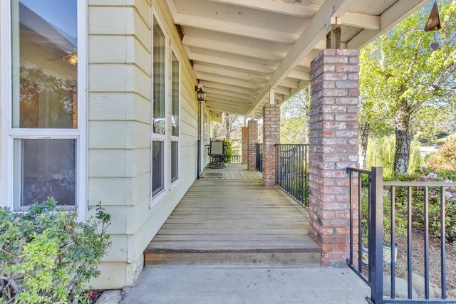 7056 Madrone Ln, Browns Valley, CA 95918