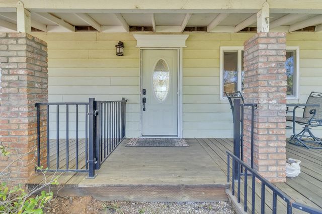 7056 Madrone Ln, Browns Valley, CA 95918