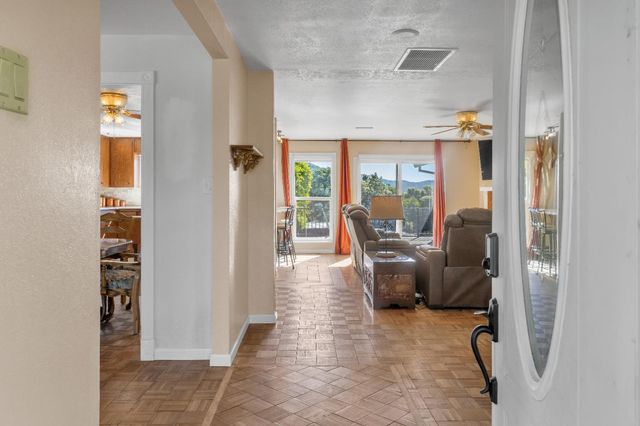 7056 Madrone Ln, Browns Valley, CA 95918