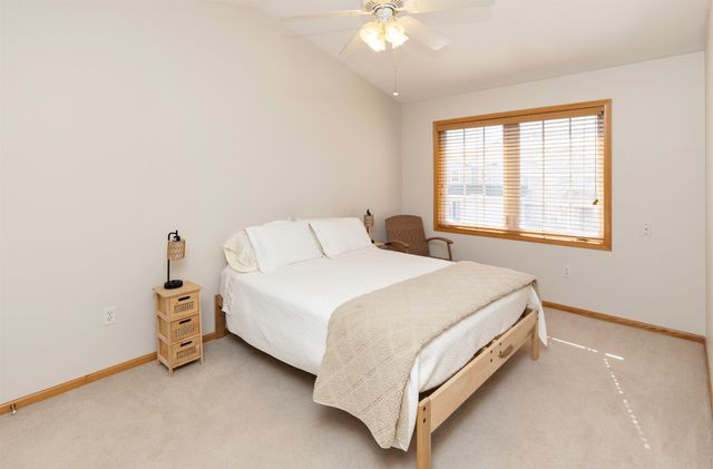 500 N Valley Drive 403, Des Moines, IA 50312