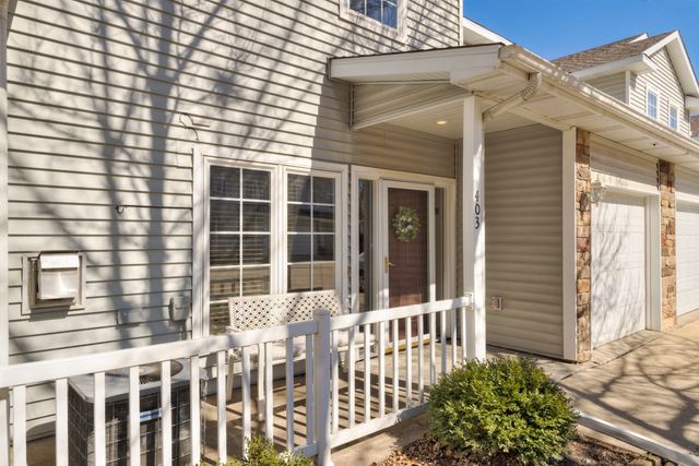 500 N Valley Drive 403, Des Moines, IA 50312