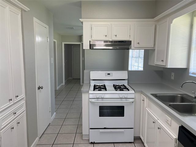 2402 Fawnwood Lane, Spring, TX 77386