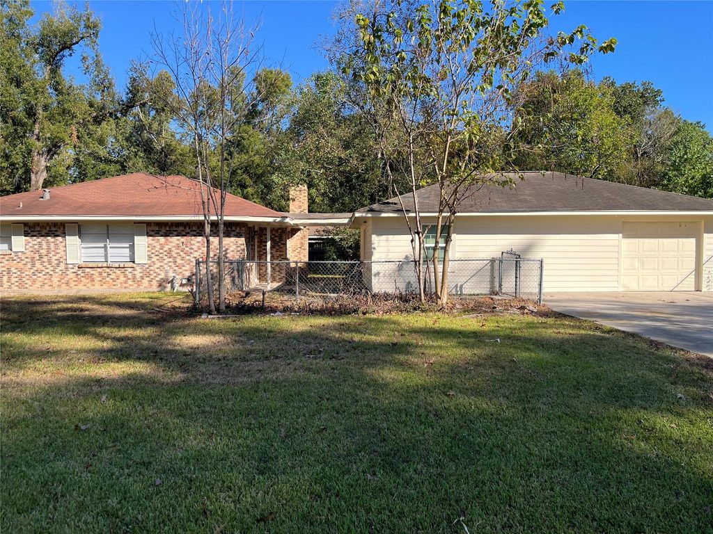 2402 Fawnwood Lane, Spring, TX 77386