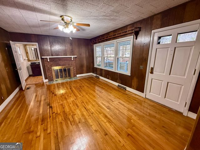 231 Mountain View Road, Trion, GA 30753