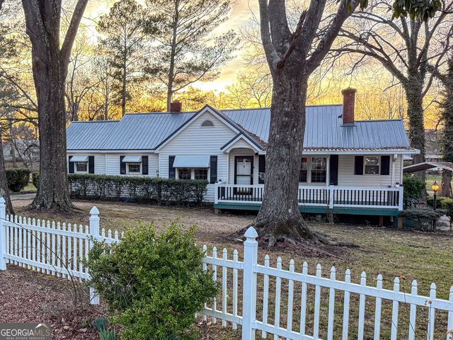 231 Mountain View Road, Trion, GA 30753