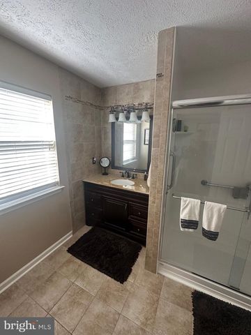 226 CAYMAN CT, Wilmington, DE 19808