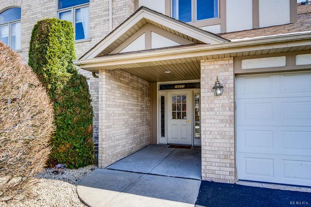 18523 Pine Lake Drive 4, Tinley Park, IL 60477
