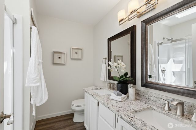 8128 NE 161st Place, Kenmore, WA 98028