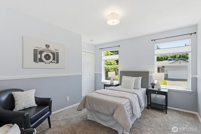 8128 NE 161st Place, Kenmore, WA 98028