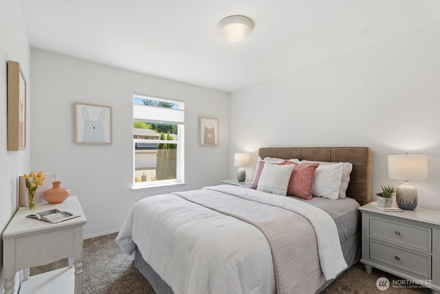 8128 NE 161st Place, Kenmore, WA 98028