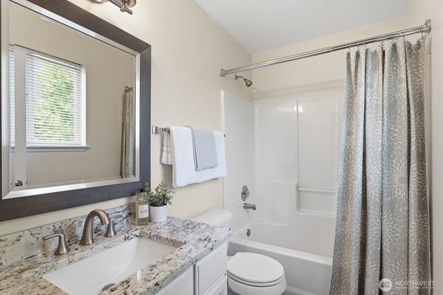 8128 NE 161st Place, Kenmore, WA 98028