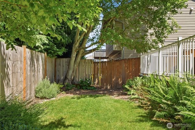 8128 NE 161st Place, Kenmore, WA 98028
