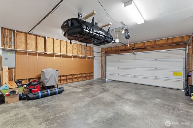 8128 NE 161st Place, Kenmore, WA 98028