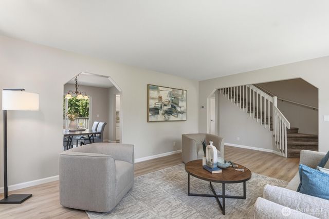 8128 NE 161st Place, Kenmore, WA 98028