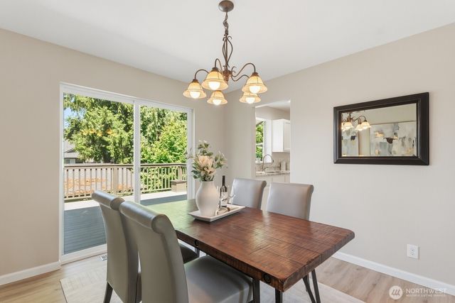 8128 NE 161st Place, Kenmore, WA 98028