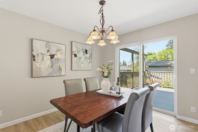 8128 NE 161st Place, Kenmore, WA 98028