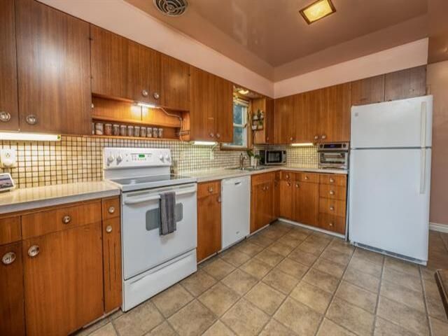 1813 W MISSION Ave, Spokane, WA 99201