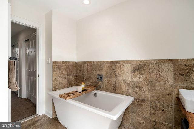 82 TYNEMOUTH CT, Robbinsville, NJ 08691