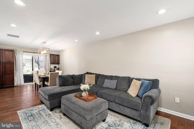 82 TYNEMOUTH CT, Robbinsville, NJ 08691