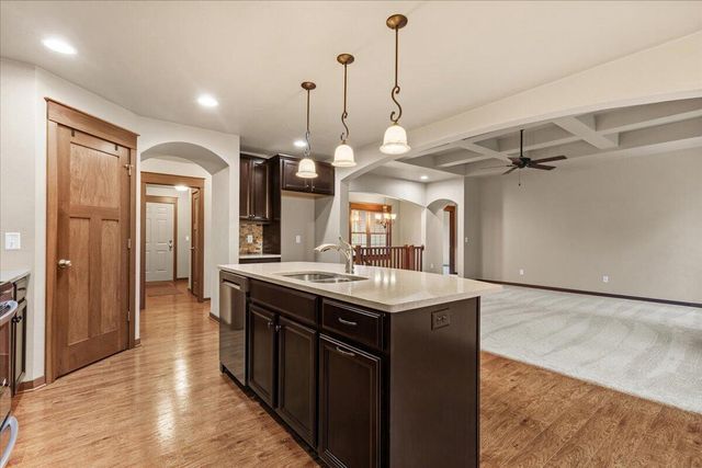 453 Western COURT, West Bend, WI 53095