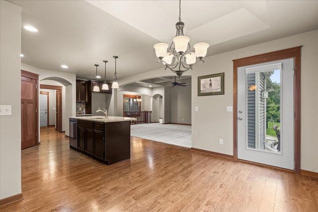 453 Western COURT, West Bend, WI 53095