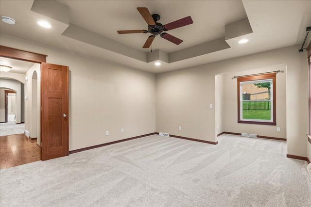 453 Western COURT, West Bend, WI 53095