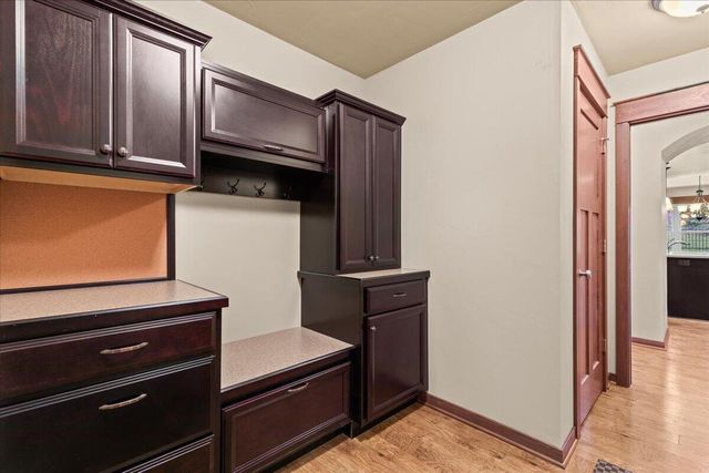 453 Western COURT, West Bend, WI 53095
