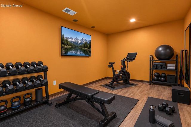 453 Western COURT, West Bend, WI 53095