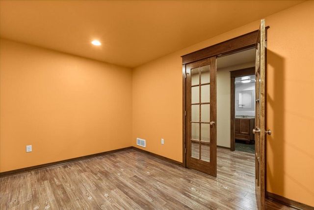 453 Western COURT, West Bend, WI 53095
