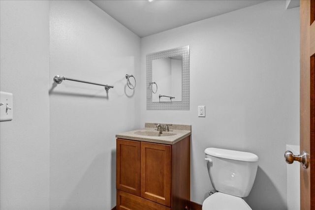453 Western COURT, West Bend, WI 53095