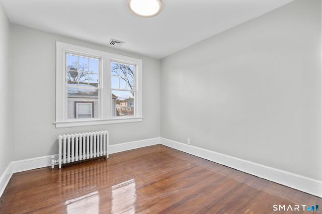 525 Westfield Avenue, Bridgeport, CT 06606