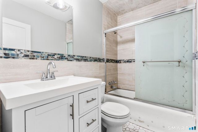 525 Westfield Avenue, Bridgeport, CT 06606