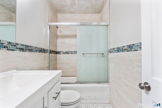 525 Westfield Avenue, Bridgeport, CT 06606