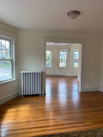 50 Central Avenue 2, Milton, MA 02186