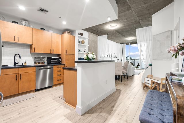 300 S Australian Avenue Unit 425, West Palm Beach, FL 33401