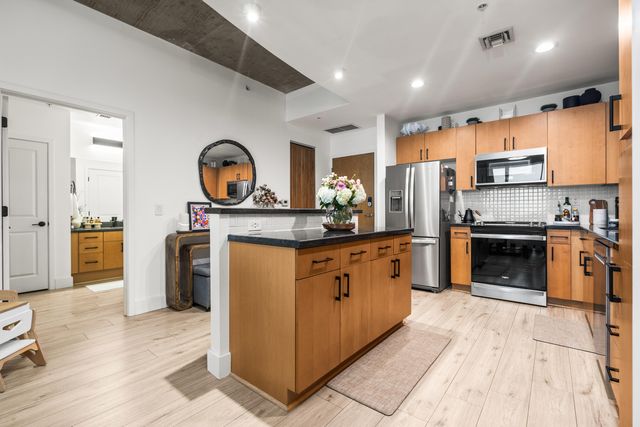 300 S Australian Avenue Unit 425, West Palm Beach, FL 33401