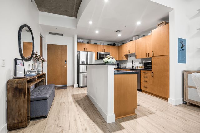 300 S Australian Avenue Unit 425, West Palm Beach, FL 33401