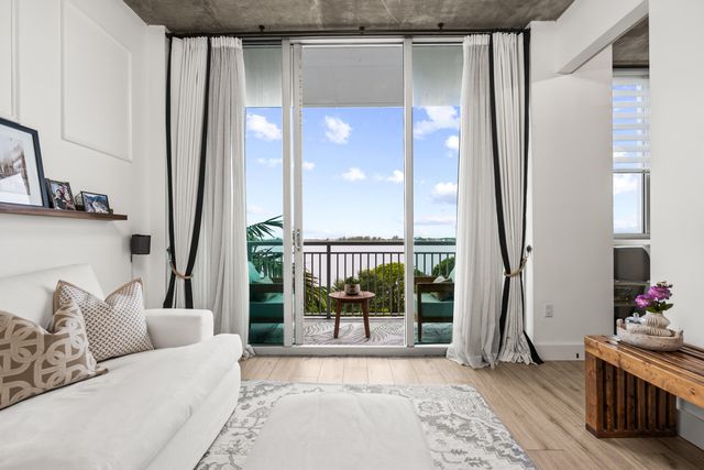 300 S Australian Avenue Unit 425, West Palm Beach, FL 33401