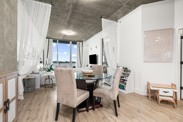 300 S Australian Avenue Unit 425, West Palm Beach, FL 33401
