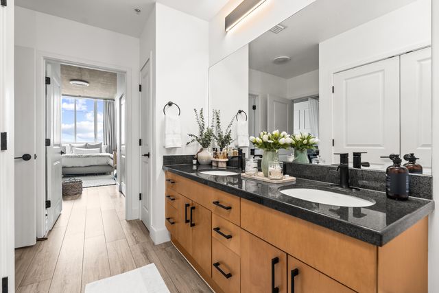 300 S Australian Avenue Unit 425, West Palm Beach, FL 33401