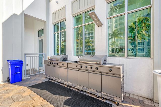 300 S Australian Avenue Unit 425, West Palm Beach, FL 33401