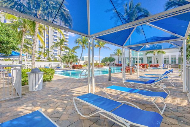 300 S Australian Avenue Unit 425, West Palm Beach, FL 33401