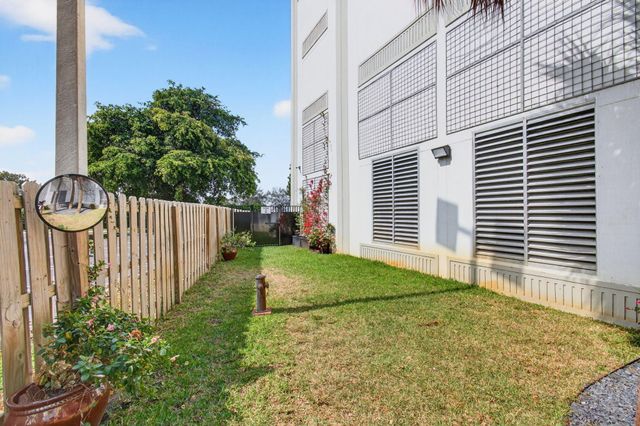 300 S Australian Avenue Unit 425, West Palm Beach, FL 33401