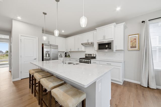 3203 Sweetgrass Circle, Aurora, IL 60503