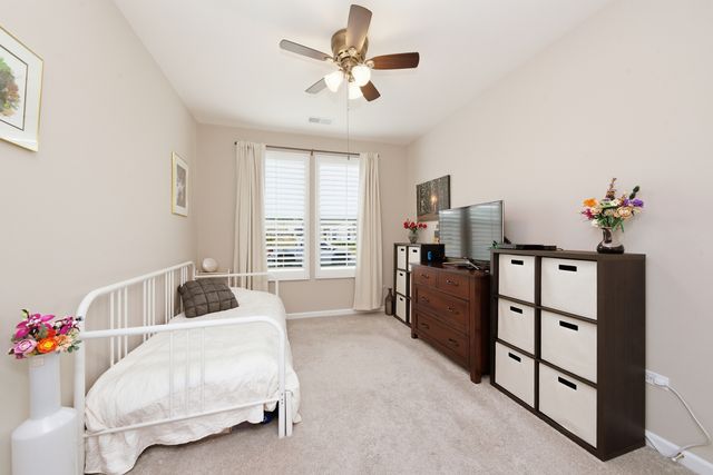 3203 Sweetgrass Circle, Aurora, IL 60503