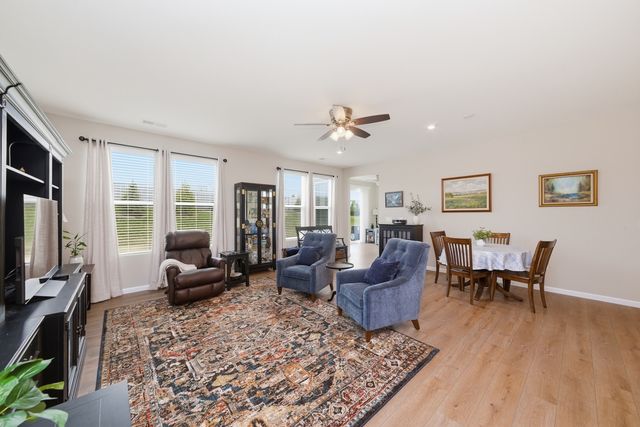 3203 Sweetgrass Circle, Aurora, IL 60503