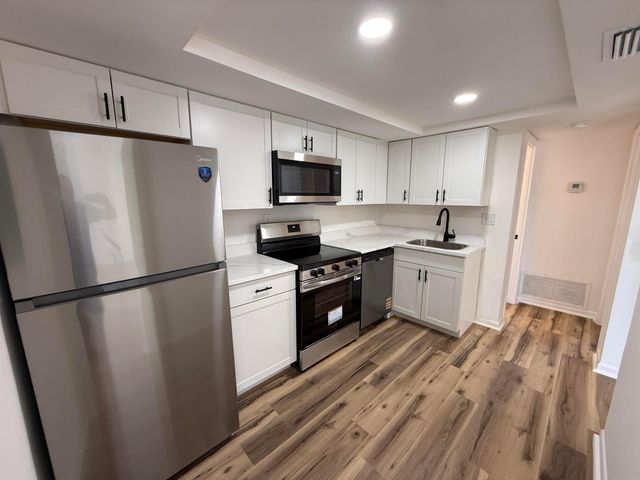 1534 SE 15TH Street 8, Fort Lauderdale, FL 33316
