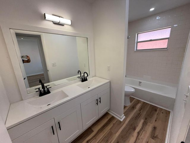1534 SE 15TH Street 8, Fort Lauderdale, FL 33316