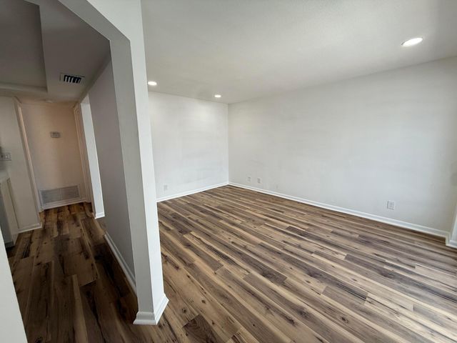 1534 SE 15TH Street 8, Fort Lauderdale, FL 33316