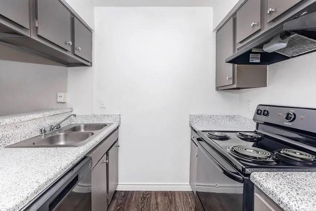 4400 Memorial Drive 32-2231, Houston, TX 77007